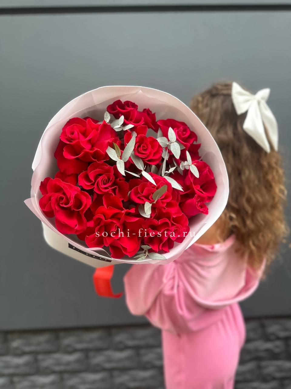 Красные французские розы — доставка цветов Нижнем Тагиле