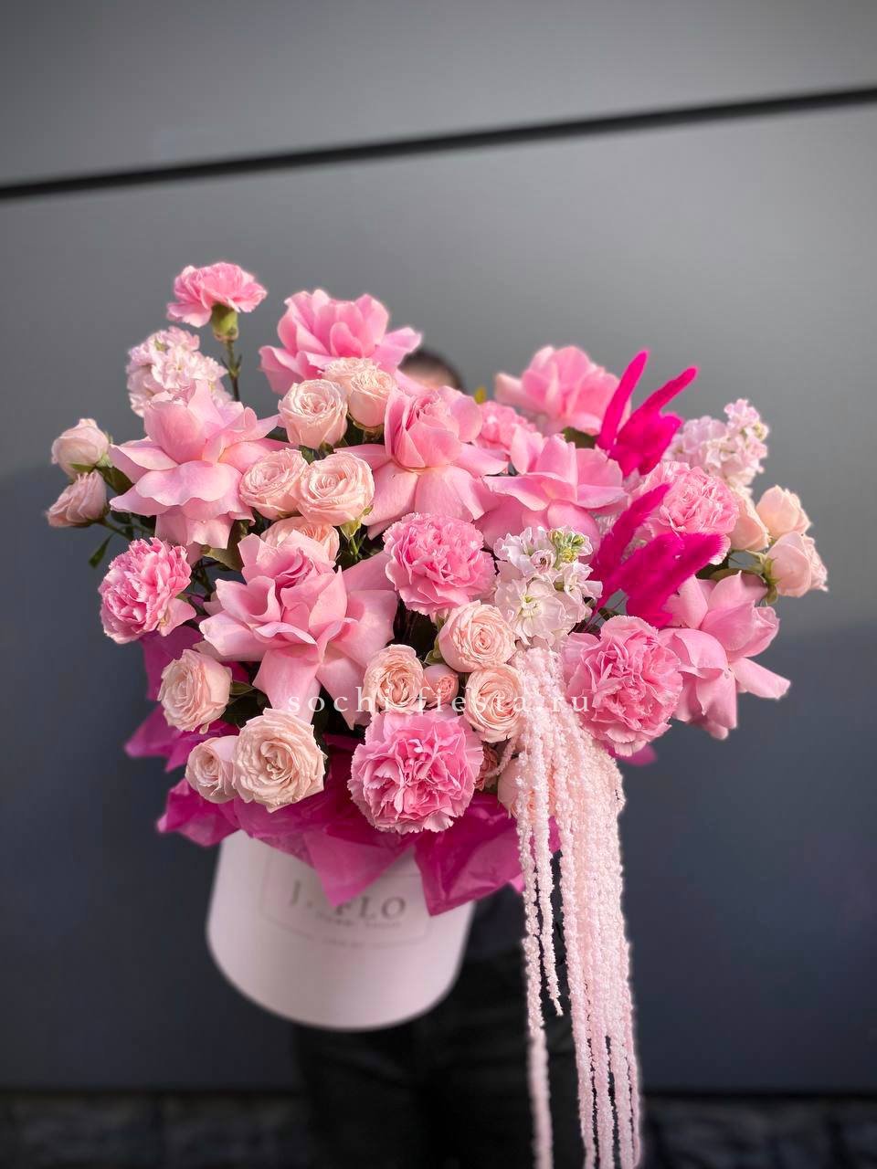 Цветы в коробках — купить в Нижнем Тагиле