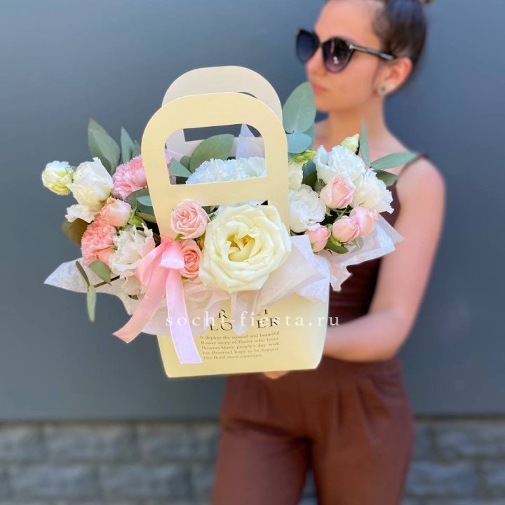 Цветочная сумочка "Рафаэль" в Нижнем Тагиле
