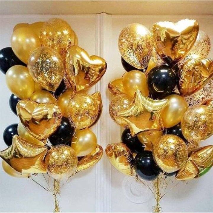 Фонтан шаров "Чёрное золото" в Нижнем Тагиле