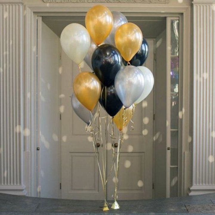 Фонтан шаров "Фаерворк" в Нижнем Тагиле