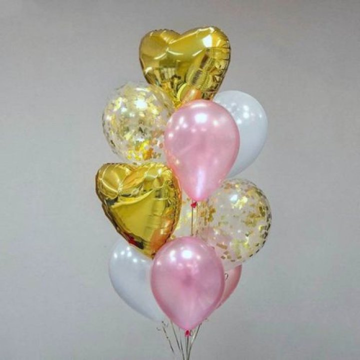 Облако шаров "Рози голд" в Нижнем Тагиле