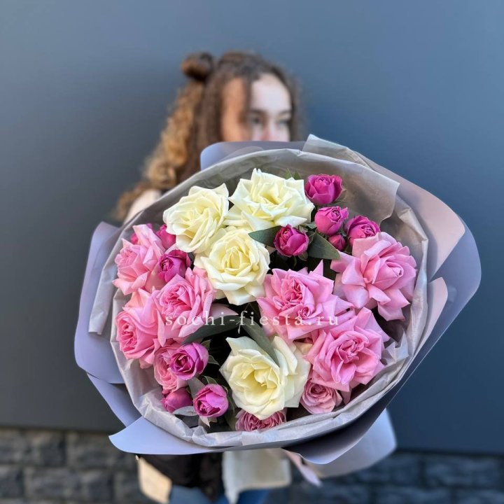 Букет французских и пионовидных роз в Нижнем Тагиле