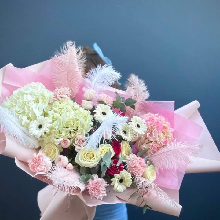 Дизайнерский букет "Валенсия-3" в Нижнем Тагиле