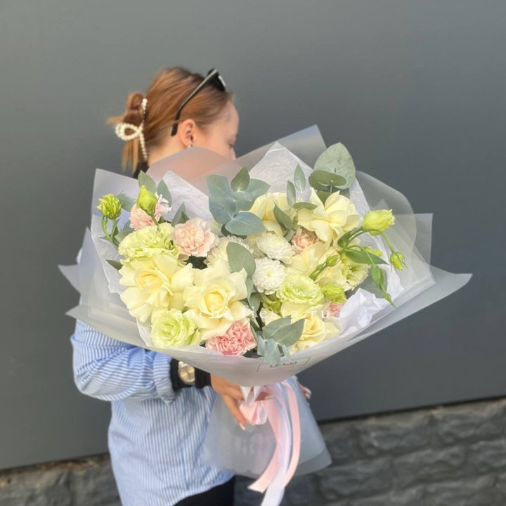  Букет  "Тонкая луна" в Нижнем Тагиле