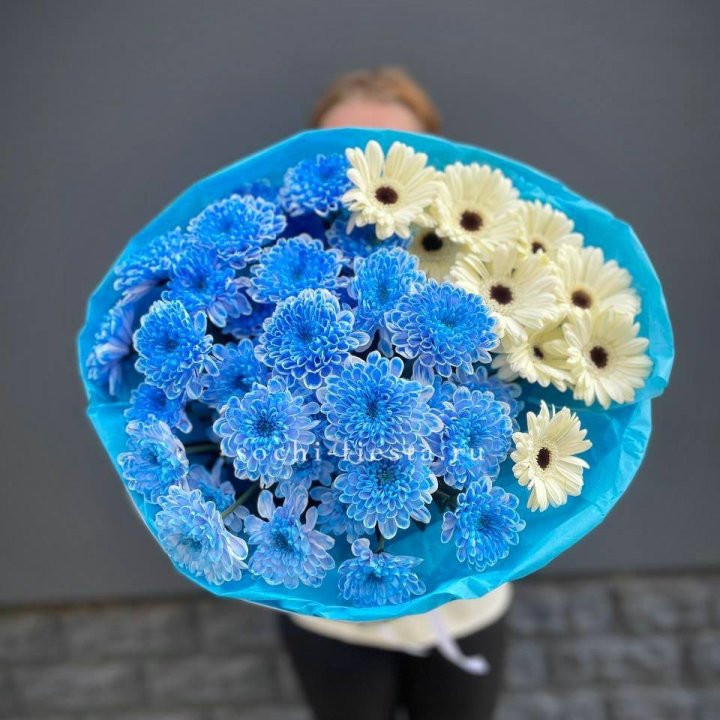 Букет хризантем и гербер в Нижнем Тагиле