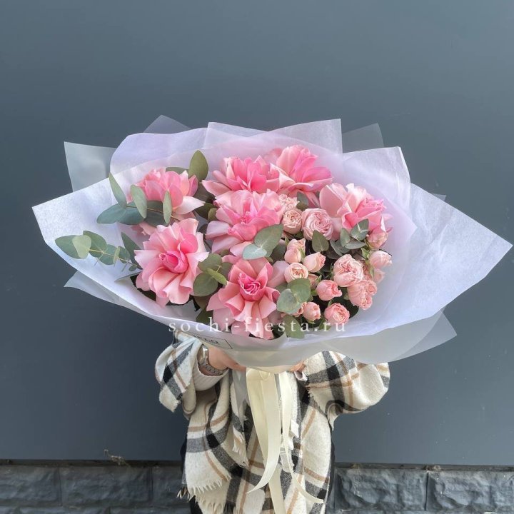 Букет французских и пионовидных роз  в Нижнем Тагиле