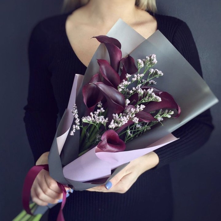 Букет фиолетовых калл в Нижнем Тагиле