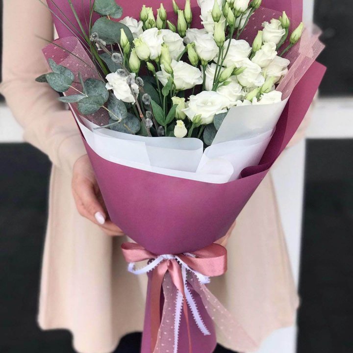 Эустомы с эвкалиптом в Нижнем Тагиле