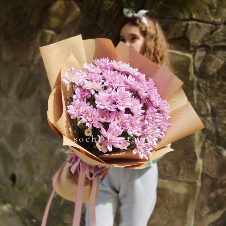 Букет хризантем в крафте в Нижнем Тагиле