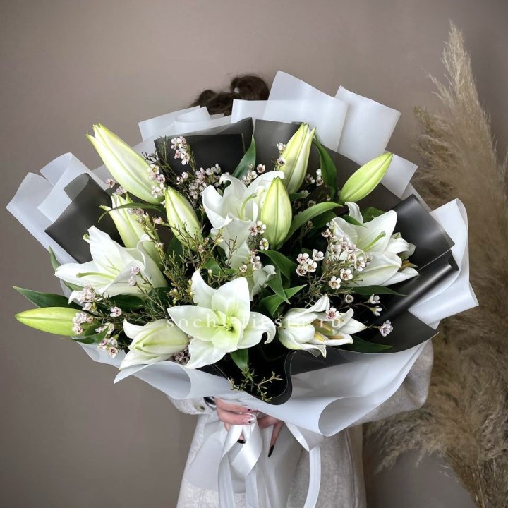 Букет лилий Снежная королева в Нижнем Тагиле