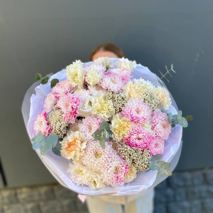 Букет из стойких цветов  в Нижнем Тагиле