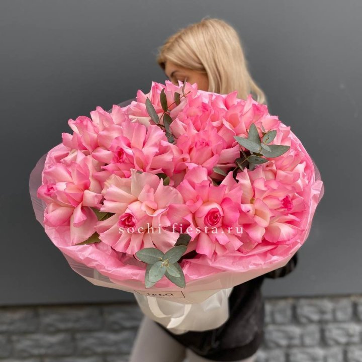 11 французских роз с доставкой в Нижнем Тагиле