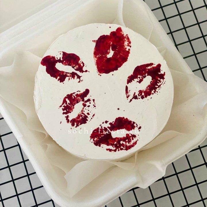 Бенто-торт "Поцелуй" в Нижнем Тагиле