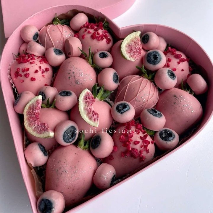 Клубника в шоколаде Сердце в Нижнем Тагиле