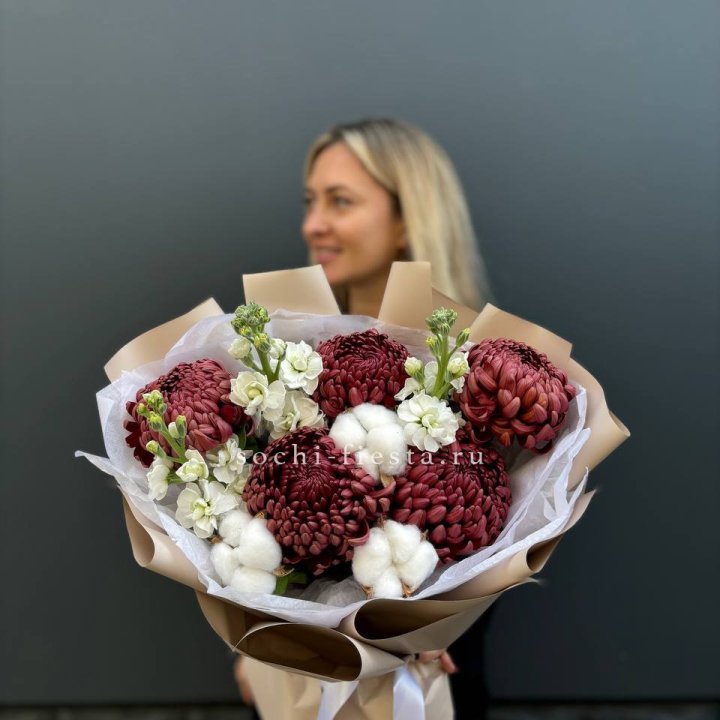 Хризантемы с маттиолой в Нижнем Тагиле