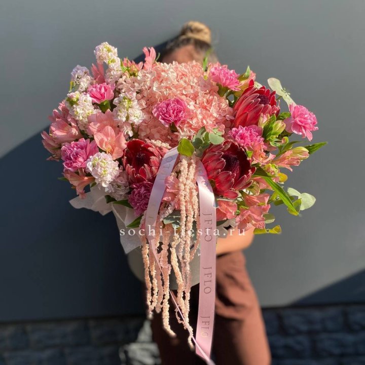 Коробка с цветами "Камикадзе" в Нижнем Тагиле