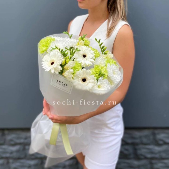 Букет "Джиржи фловерс" в Нижнем Тагиле