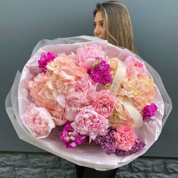  Букет "Фловер пионс" в Нижнем Тагиле