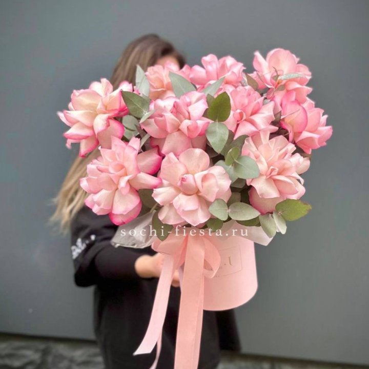 11 Фрунцузских роз "Венди" в Нижнем Тагиле