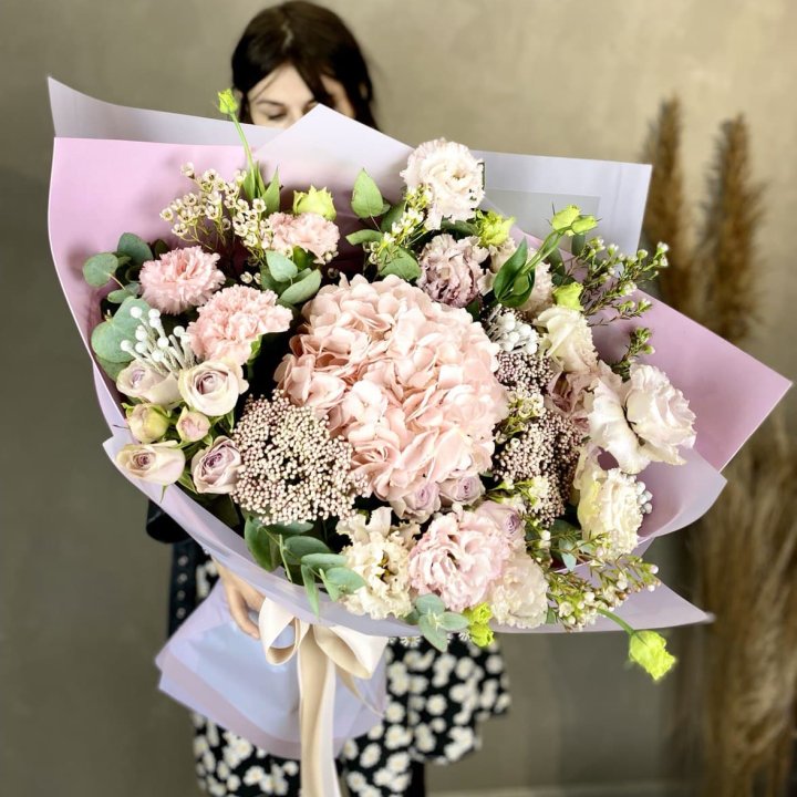 Дизайнерский букет "Трели кримс" в Нижнем Тагиле