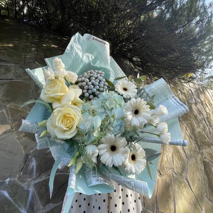 Дизайнерский букет "Линдж-блю" в Нижнем Тагиле