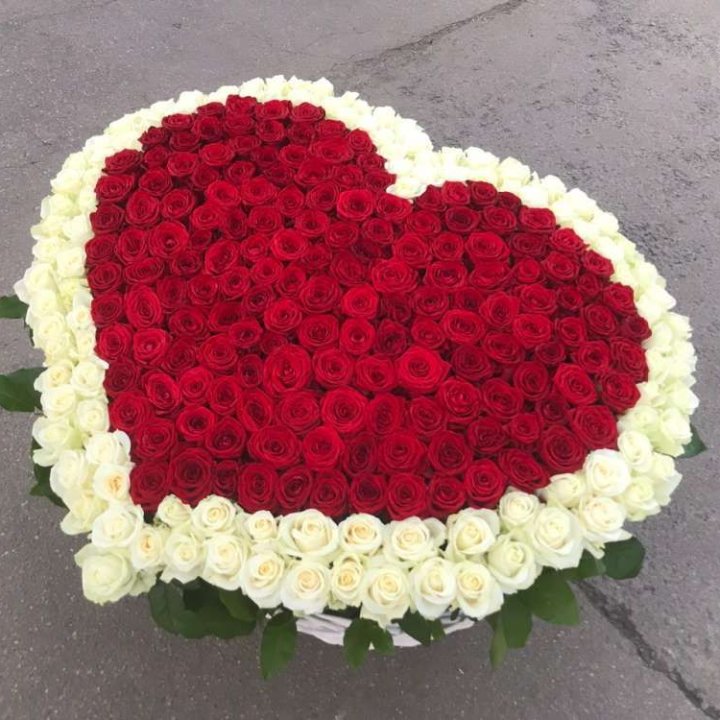 333 розы в корзине в Нижнем Тагиле