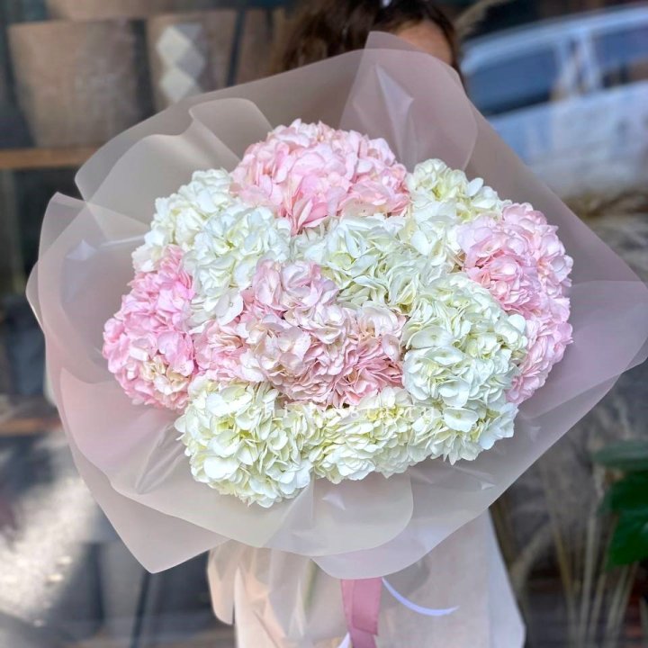 Букет гортензий № 3 с доставкой в Нижнем Тагиле