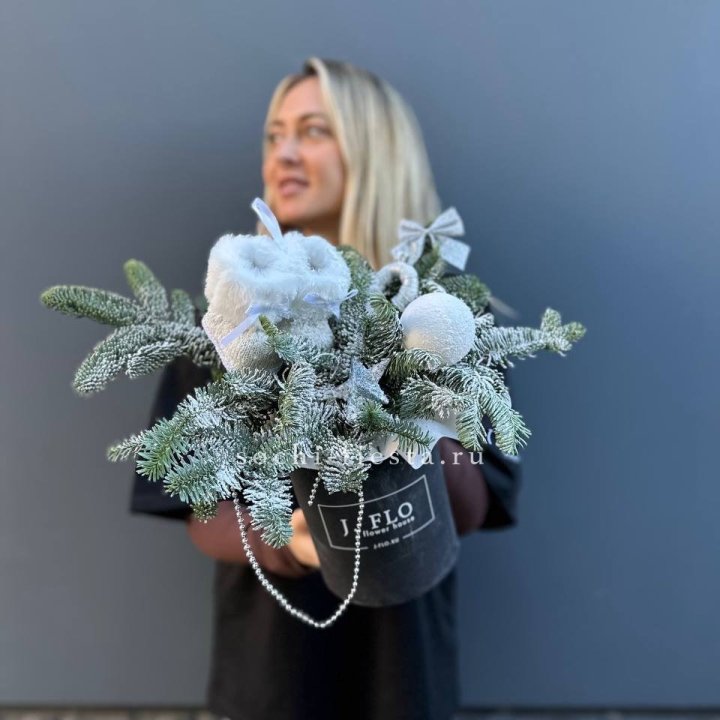 Новогодний бокс "Ботс вайт" в Нижнем Тагиле