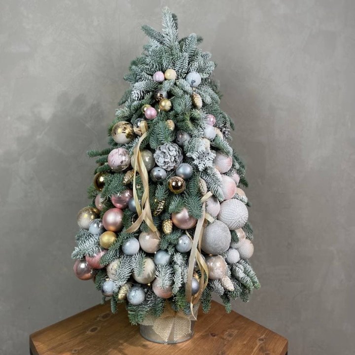 Новогодняя ёлка из веток датского нобилиса в Нижнем Тагиле