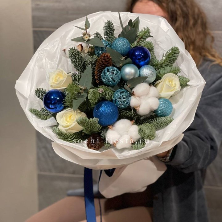 Новогодний букет "Синий иней" в Нижнем Тагиле