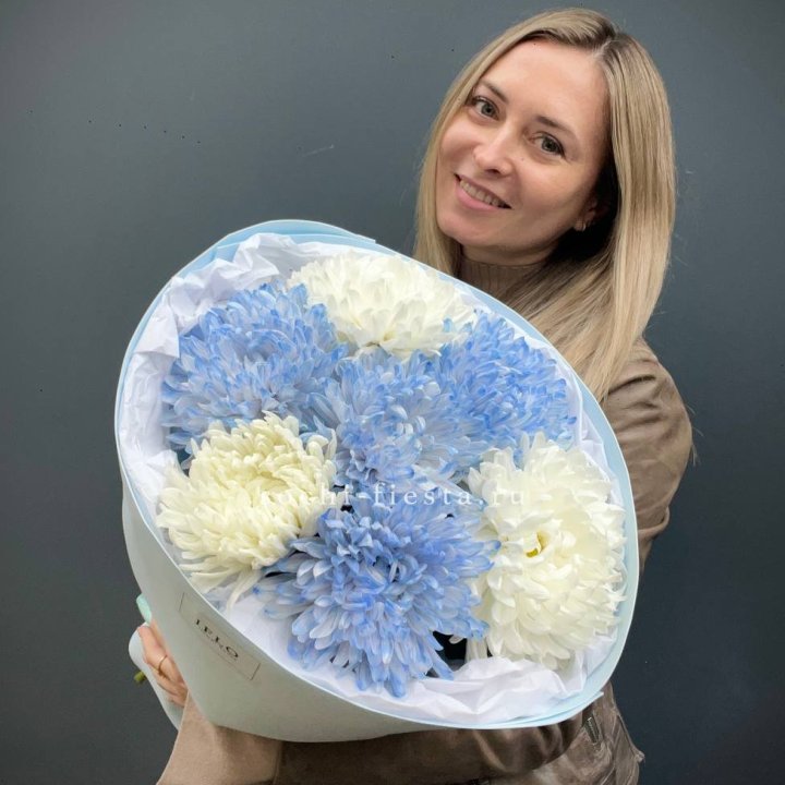 Букет из 7 хризантем  в Нижнем Тагиле