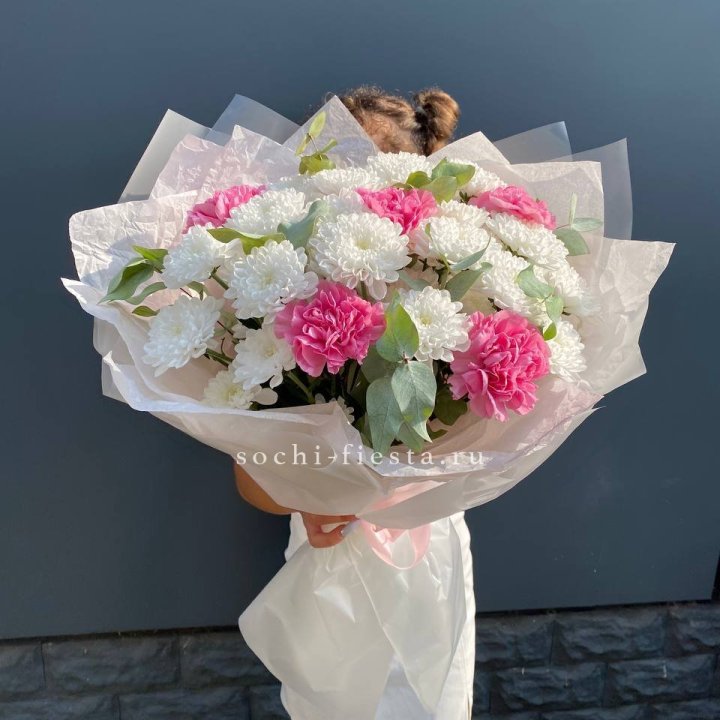  Букет  хризантем и диантусов "Воздушный" в Нижнем Тагиле