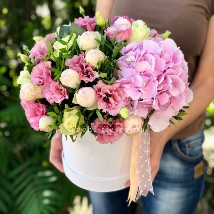 Дизайнерский цилиндр №2 в Нижнем Тагиле