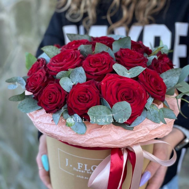 21 Красная роза в боксе №1 в Нижнем Тагиле