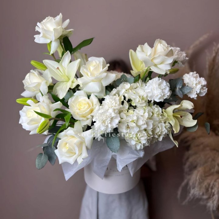 Цветочный бокс "Вайт дримс" в Нижнем Тагиле