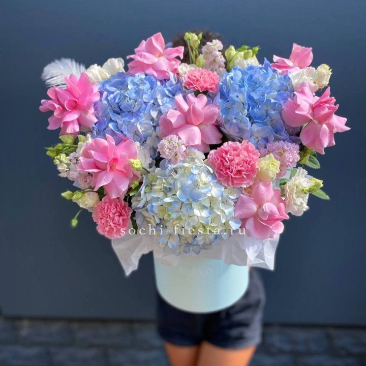 Коробка с цветами "Лемия" в Нижнем Тагиле