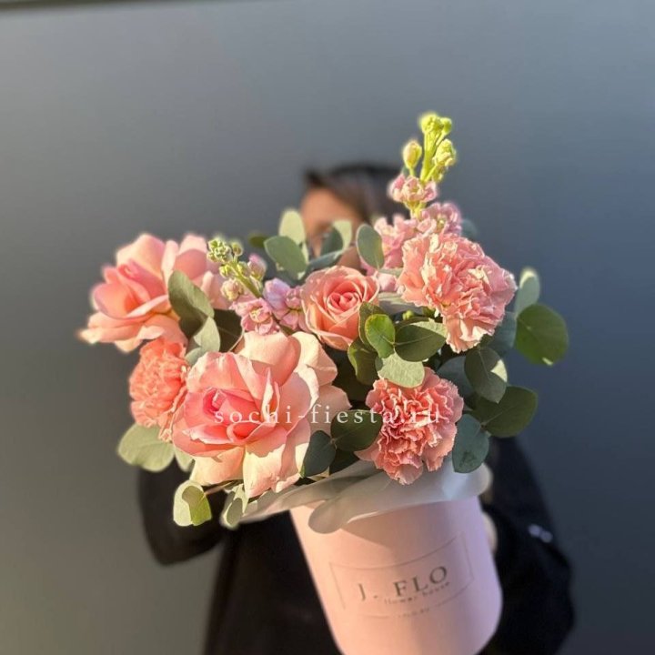 Цветы в боксе "Сизара" в Нижнем Тагиле