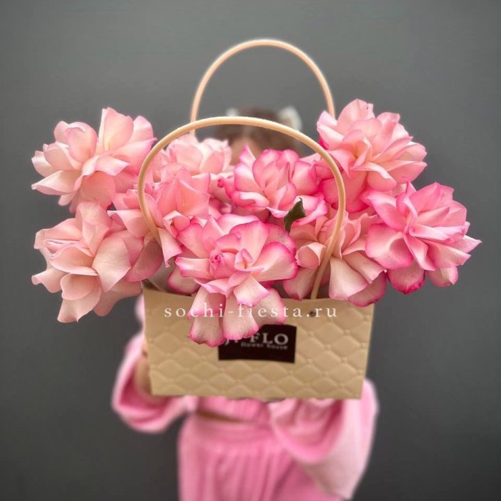 Сумочка розовых роз Венди в Нижнем Тагиле