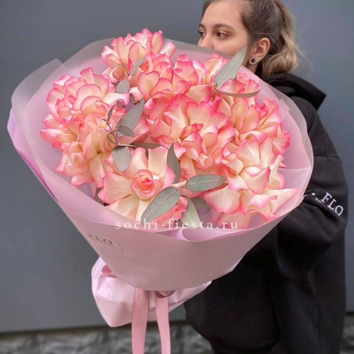 9 французских роз Джумилия в Нижнем Тагиле