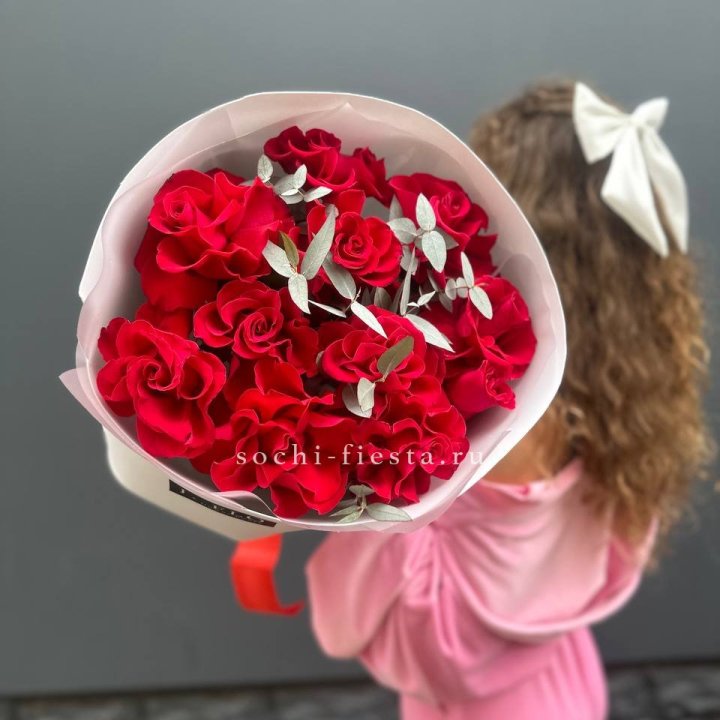 11 Красных французских роз с доставкой в Нижнем Тагиле