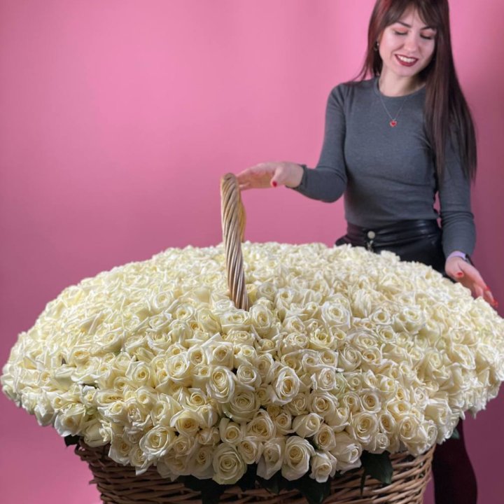 1001 белая роза в Нижнем Тагиле