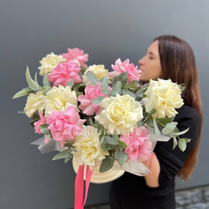 Зефирный бокс из 17 французских роз микс в Нижнем Тагиле