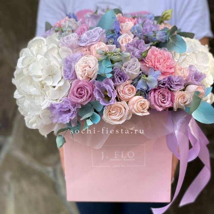 Цветочный бокс макси каб в Нижнем Тагиле