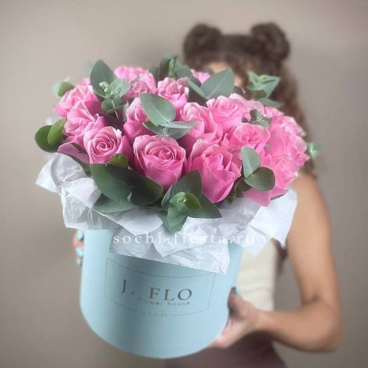 Бокс 27 роз в Нижнем Тагиле