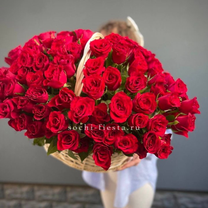 121 красная роза в корзине   в Нижнем Тагиле