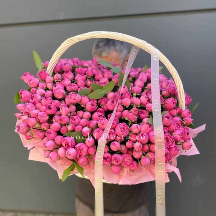 Корзина роз Мисти Баблс 101 в Нижнем Тагиле