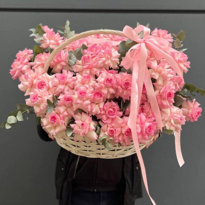 51 розовая роза в корзине в Нижнем Тагиле