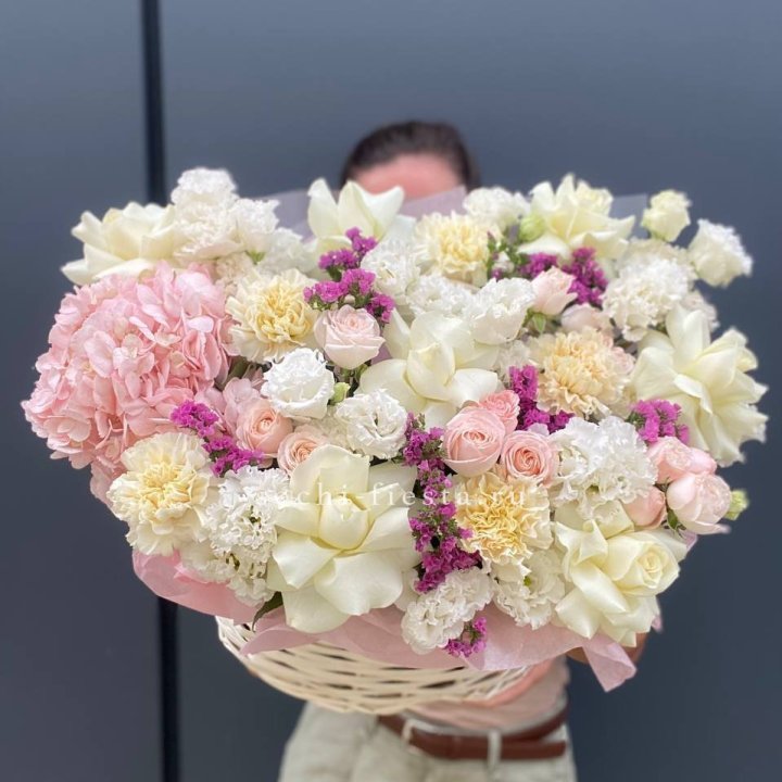 Корзина "Воздушная нежность" в Нижнем Тагиле