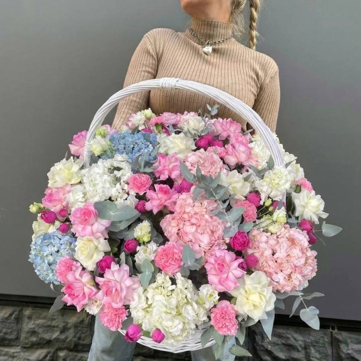 Цветочная корзина №3 с доставкой в Нижнем Тагиле